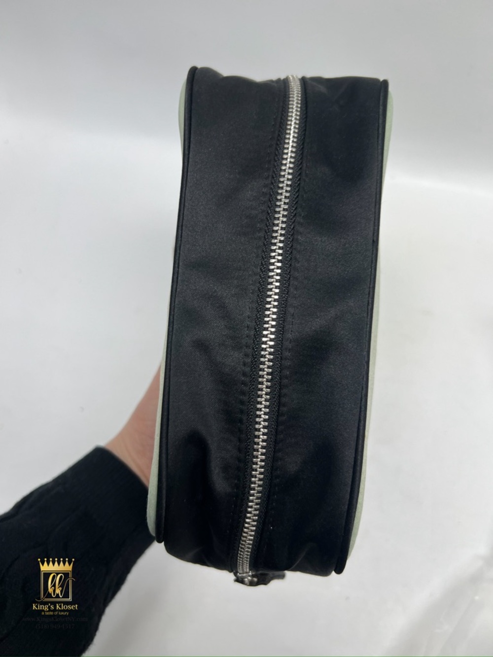 Prada perfume pouch - Picture 8 of 10